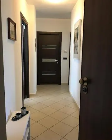 Accogliente E Moderno Trilocale *